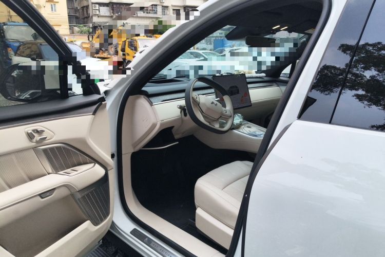 Used ONVO Luxeed L90 2025 Model—Max Six-Seater Version Driver Seat