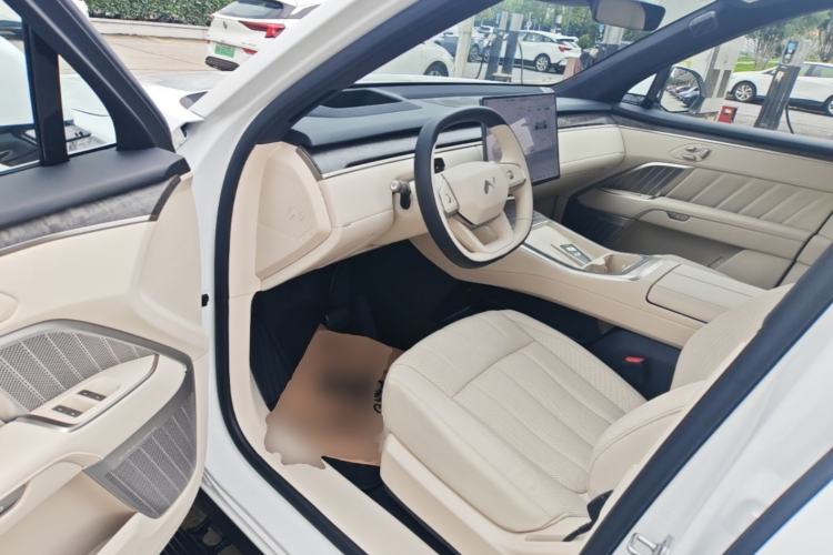Used ONVO Luxeed L90 2025 Model—Ultra Six-Seater Version Driver Seat