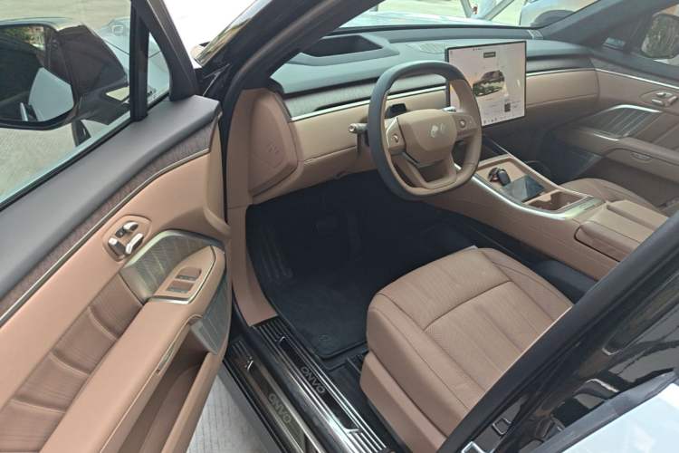 Used ONVO Luxeed L90 2025 Model—Max Six-Seater Version Driver Seat