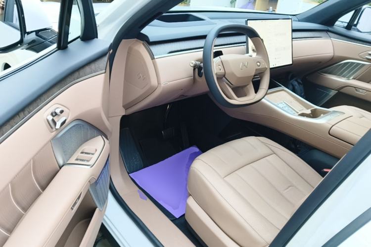 Used ONVO Luxeed L90 2025 Model—Max Six-Seater Version Driver Seat