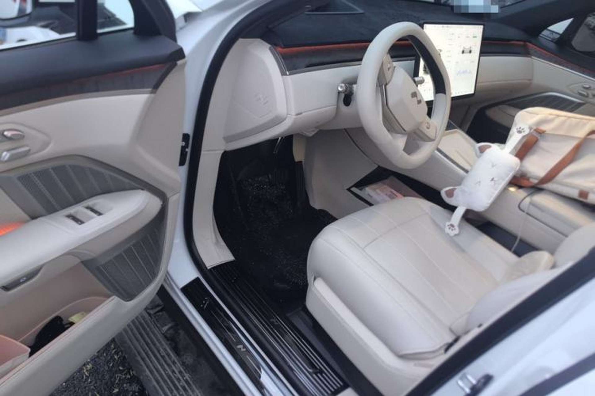 Used ONVO Luxeed L90 2025 Model—Ultra Six-Seater Version Driver Seat