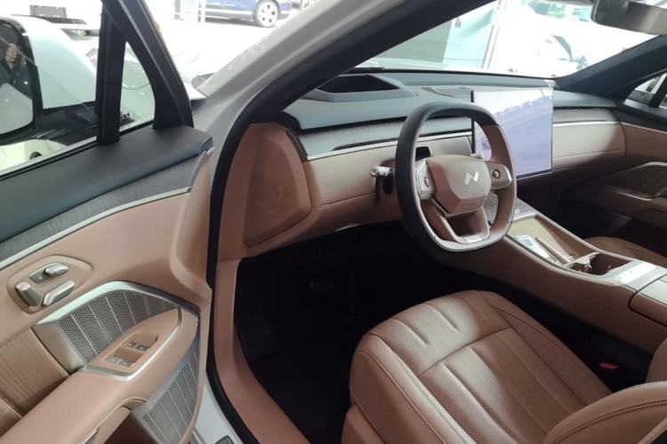 Used ONVO Luxeed L90 2025 Model—Pro Six-Seater Version Driver Seat