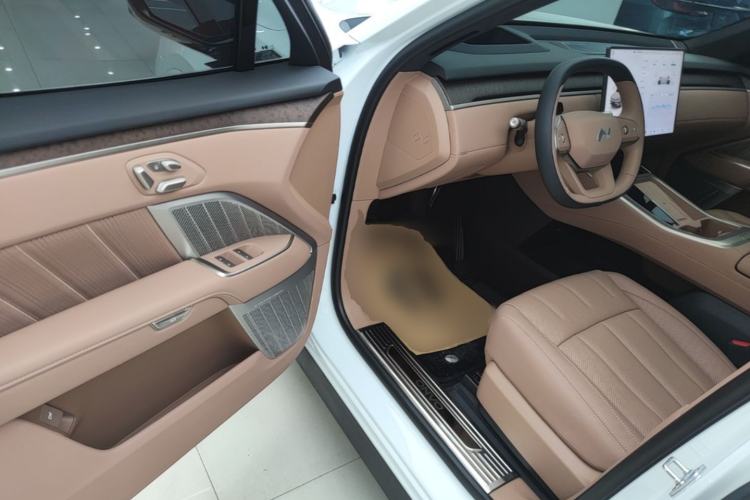 Used ONVO Luxeed L90 2025 Model—Ultra Six-Seater Version Driver Seat