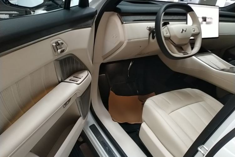 Used ONVO Luxeed L90 2025 Model—Max Six-Seater Version Driver Seat