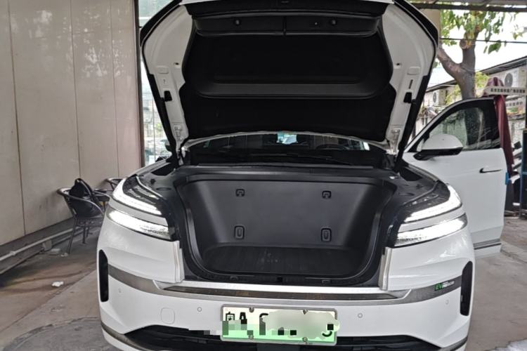 Used ONVO Luxeed L90 2025 Model—Ultra Six-Seater Version Engine Bay