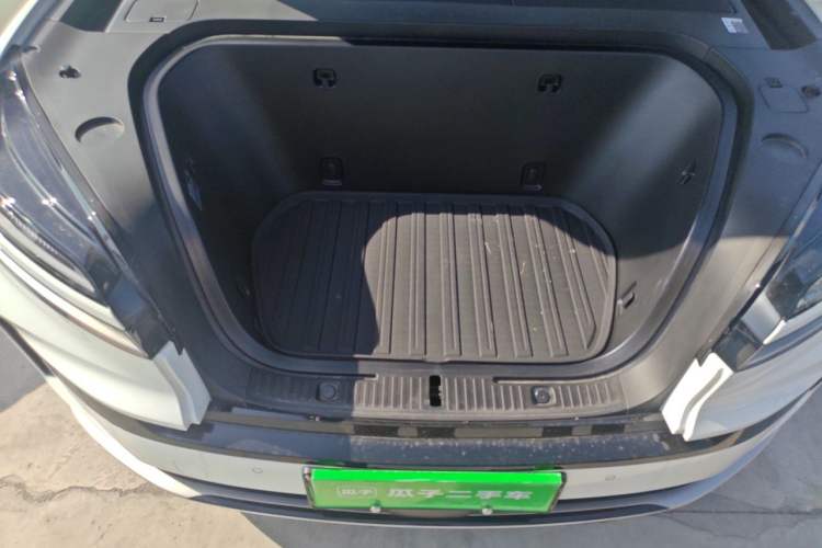 Used ONVO Luxeed L90 2025 Model—Ultra Six-Seater Version Engine Bay