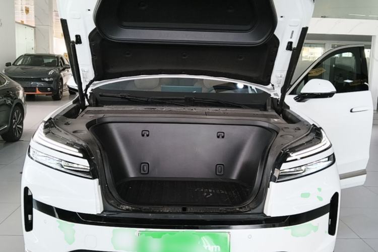 Used ONVO Luxeed L90 2025 Model—Max Six-Seater Version Engine Bay
