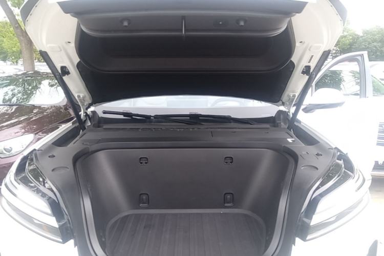 Used ONVO Luxeed L90 2025 Model—Max Six-Seater Version Engine Bay
