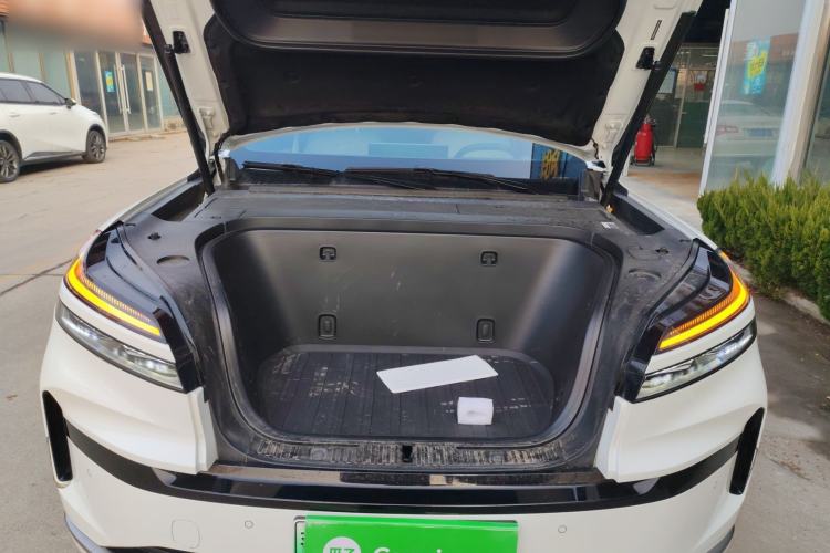 Used ONVO Luxeed L90 2025 Model—Max Six-Seater Version Engine Bay