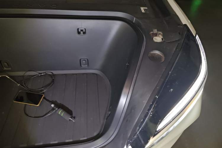 Used ONVO Luxeed L90 2025 Model—Max Six-Seater Version Engine Bay Left