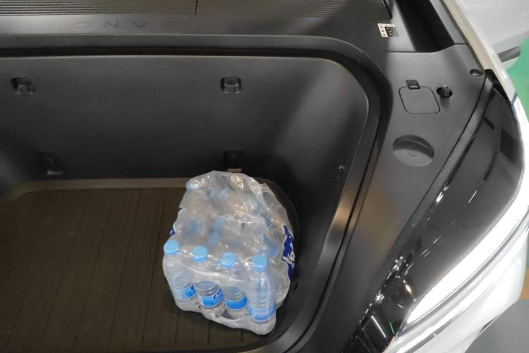Used ONVO Luxeed L90 2025 Model—Ultra Six-Seater Version Engine Bay Left