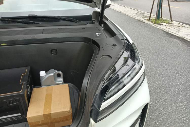 Used ONVO Luxeed L90 2025 Model—Ultra Six-Seater Version Engine Bay Left