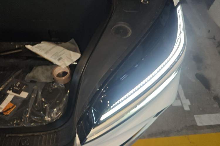 Used ONVO Luxeed L90 2025 Model—Max Six-Seater Version Engine Bay Left