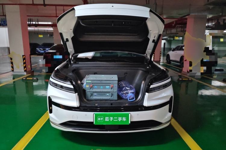 Used ONVO Luxeed L90 2025 Model—Max Six-Seater Version Engine Bay