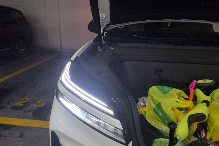 Used ONVO Luxeed L90 2025 Model—Max Six-Seater Version Engine Bay Right