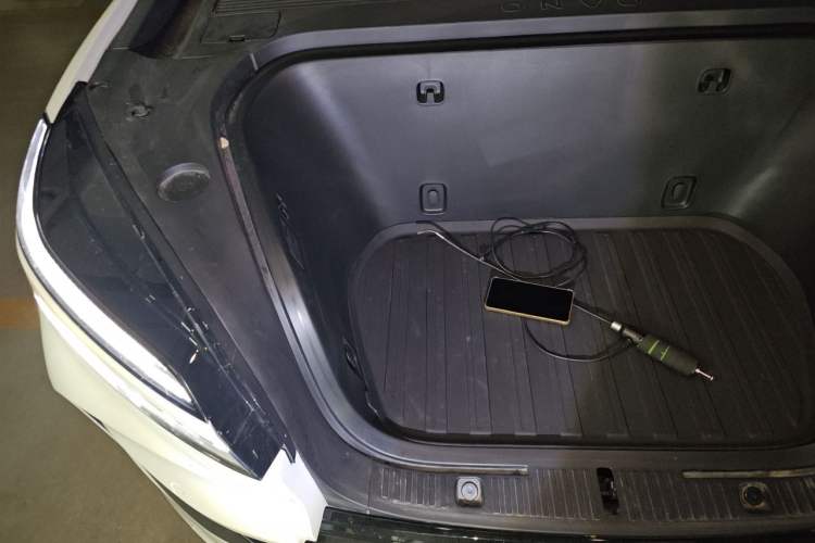 Used ONVO Luxeed L90 2025 Model—Max Six-Seater Version Engine Bay Right