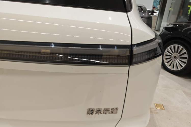 Used ONVO Luxeed L90 2025 Model—Max Six-Seater Version Exterior 1