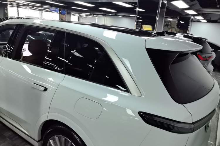 Used ONVO Luxeed L90 2025 Model—Ultra Six-Seater Version Exterior 2