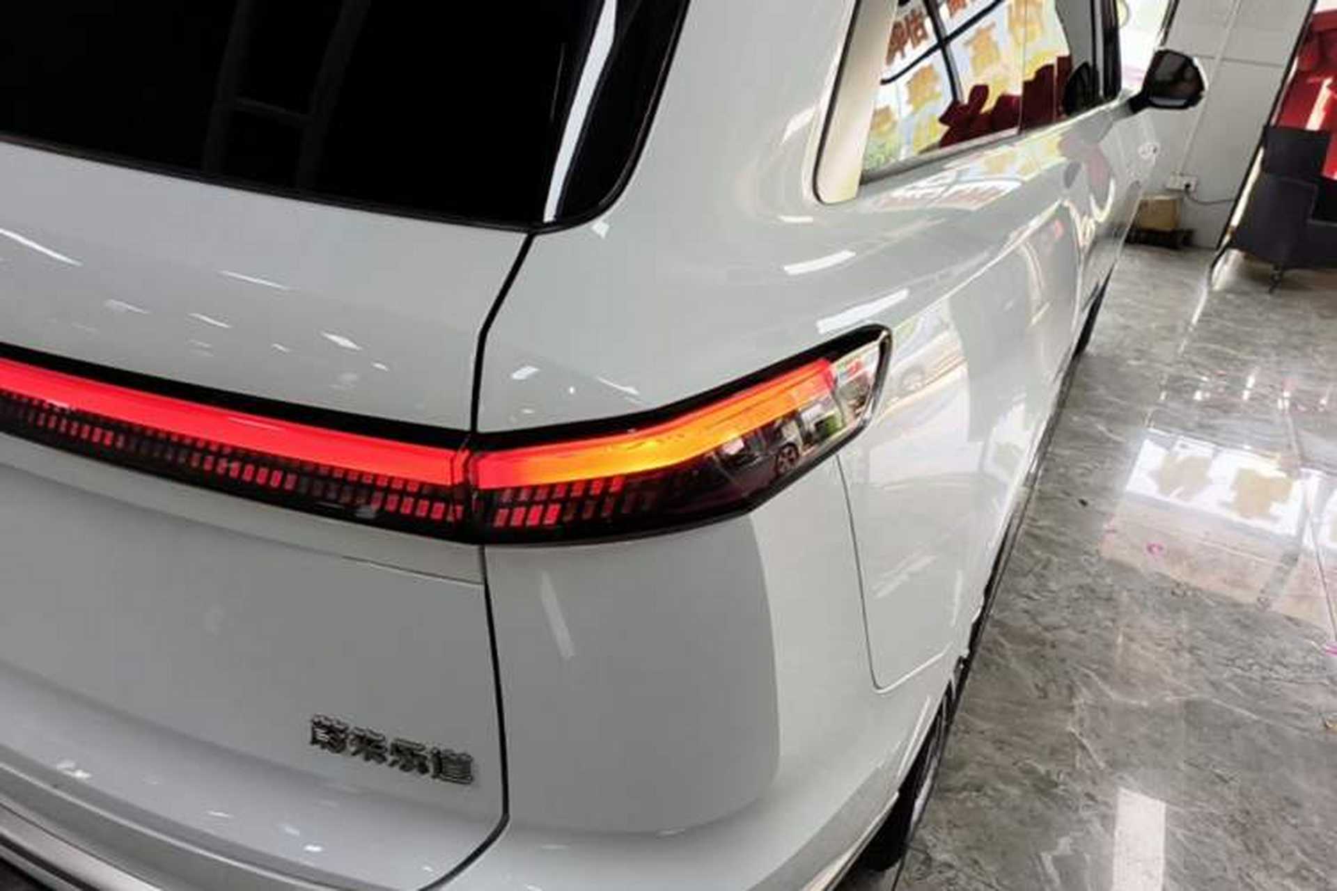Used ONVO Luxeed L90 2025 Model—Max Six-Seater Version Exterior 3