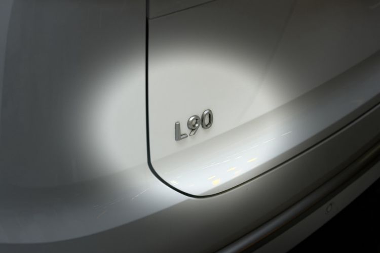 Used ONVO Luxeed L90 2025 Model—Max Six-Seater Version Exterior 3
