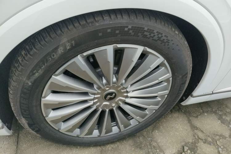 Used ONVO Luxeed L90 2025 Model—Max Six-Seater Version Exterior 4