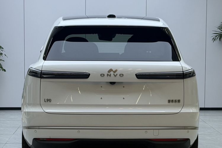 Used ONVO Luxeed L90 2025 Model—Max Six-Seater Version Exterior 4