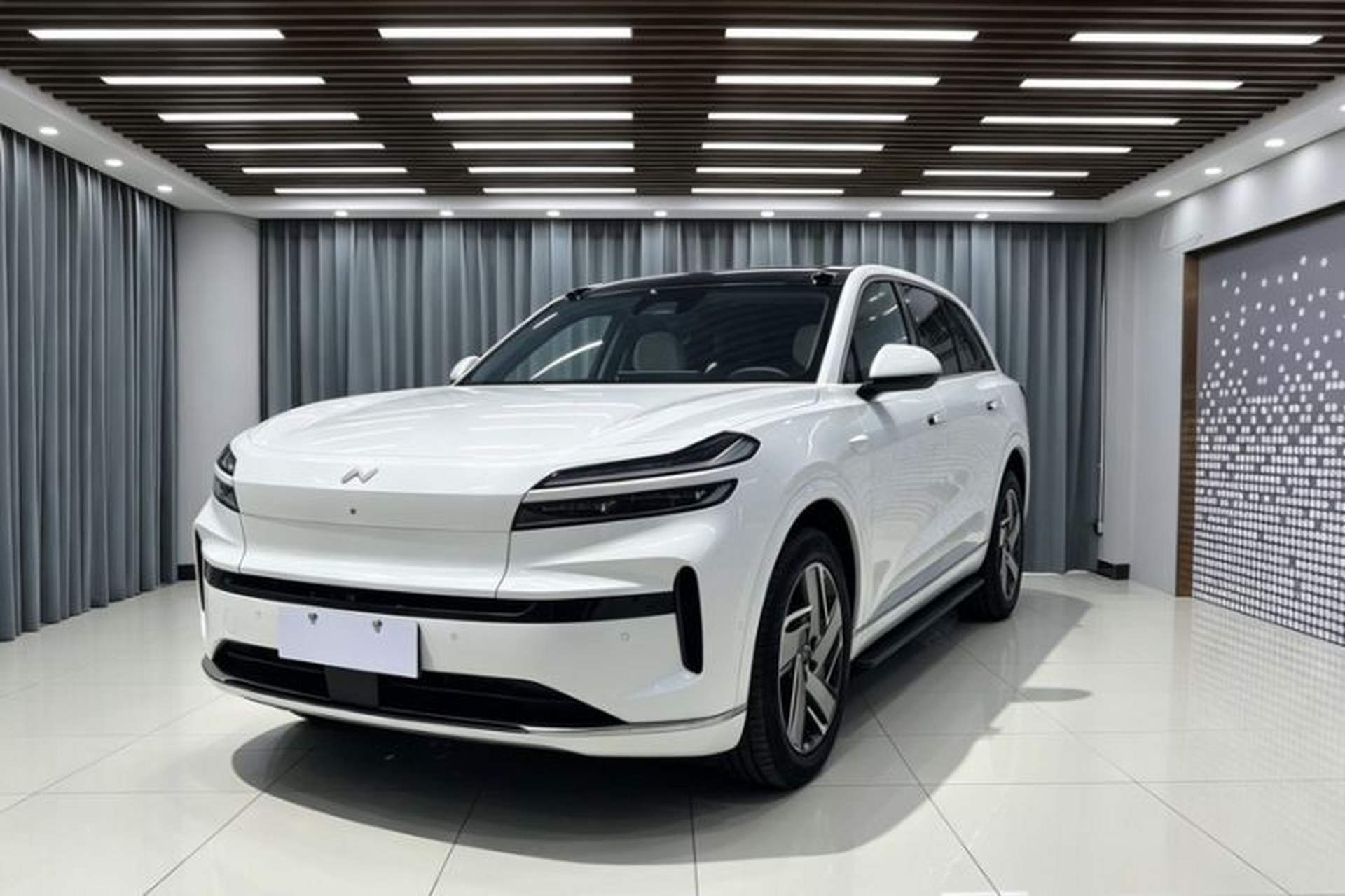Used ONVO Luxeed L90 2025 Model—Max Six-Seater Version Exterior 5