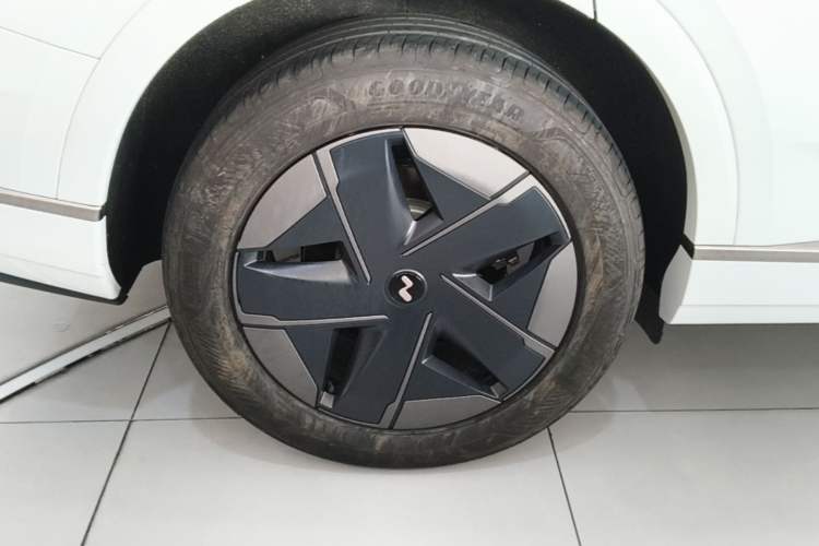 Used ONVO Luxeed L90 2025 Model—Max Six-Seater Version Exterior 5