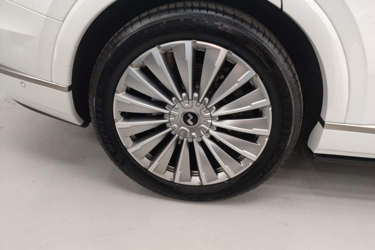 Used ONVO Luxeed L90 2025 Model—Ultra Six-Seater Version Exterior 5