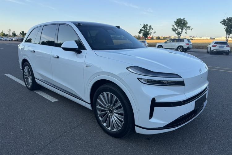 Used ONVO Luxeed L90 2025 Model—Ultra Six-Seater Version Exterior 5