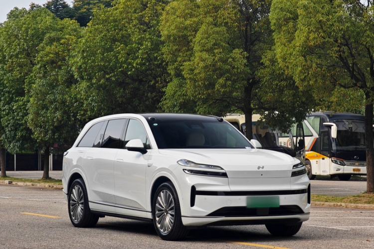 Used ONVO Luxeed L90 2025 Model—Max Six-Seater Version Exterior 7