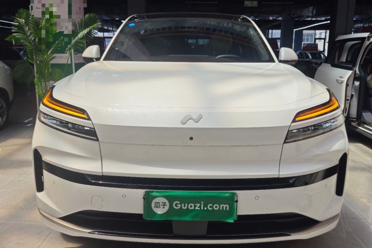 Used ONVO Luxeed L90 2025 Model—Ultra Six-Seater Version Front