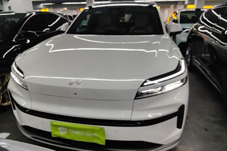 Used ONVO Luxeed L90 2025 Model—Ultra Six-Seater Version Front