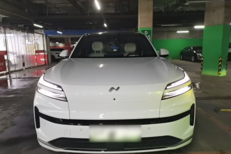 Used ONVO Luxeed L90 2025 Model—Max Six-Seater Version Front