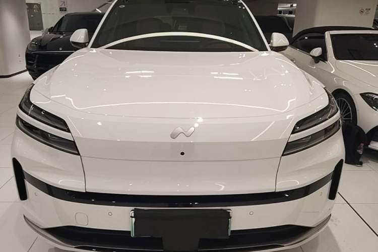 Used ONVO Luxeed L90 2025 Model—Max Six-Seater Version Front