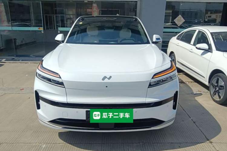 Used ONVO Luxeed L90 2025 Model—Ultra Six-Seater Version Front