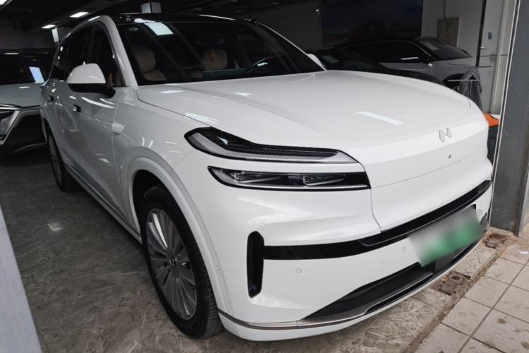 Used ONVO Luxeed L90 2025 Model—Ultra Six-Seater Version Front Right 45 Deg