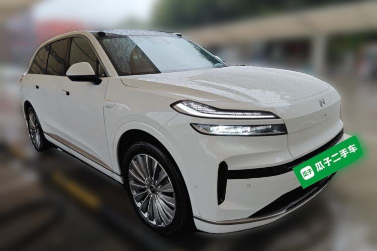 Used ONVO Luxeed L90 2025 Model—Ultra Six-Seater Version Front Right 45 Deg