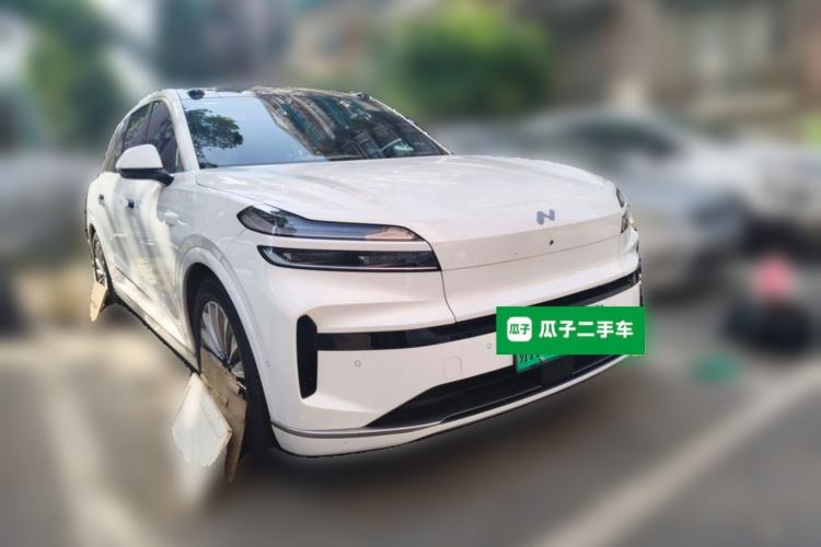 Used ONVO Luxeed L90 2025 Model—Ultra Six-Seater Version Front Right 45 Deg