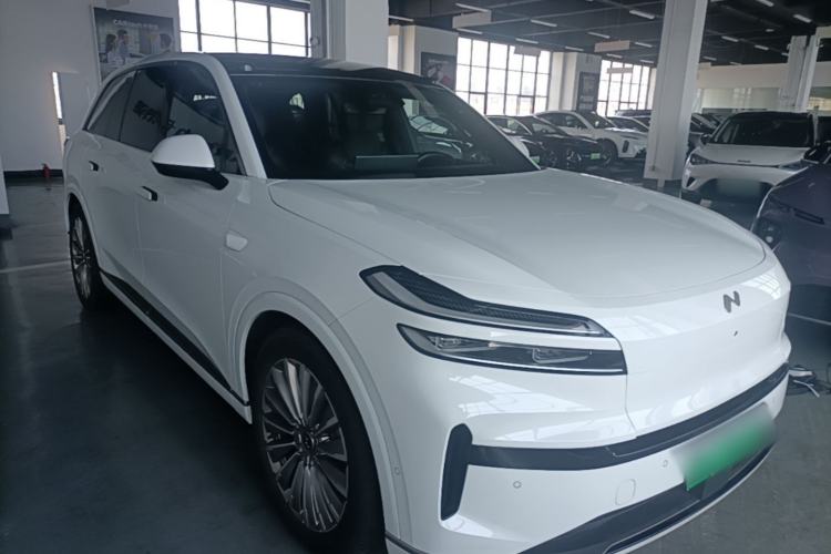Used ONVO Luxeed L90 2025 Model—Ultra Six-Seater Version Front Right 45 Deg