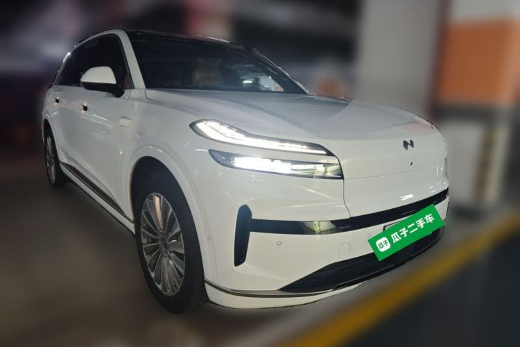 Used ONVO Luxeed L90 2025 Model—Max Six-Seater Version Front Right 45 Deg