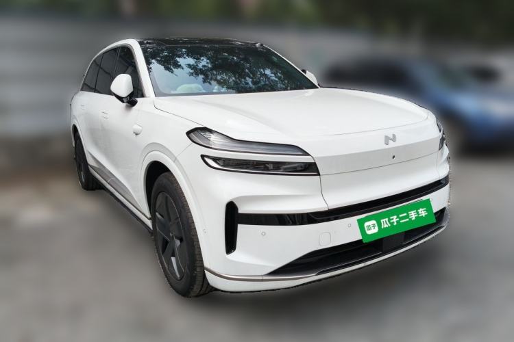 Used ONVO Luxeed L90 2025 Model—Max Six-Seater Version Front Right 45 Deg