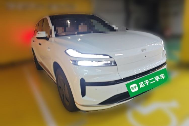 Used ONVO Luxeed L90 2025 Model—Max Six-Seater Version Front Right 45 Deg