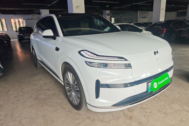 Used ONVO Luxeed L90 2025 Model—Max Six-Seater Version Front Right 45 Deg