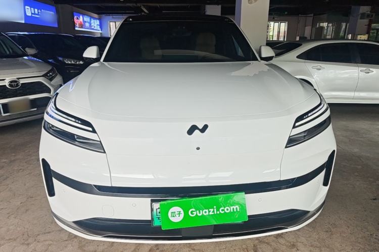 Used ONVO Luxeed L90 2025 Model—Max Six-Seater Version Front