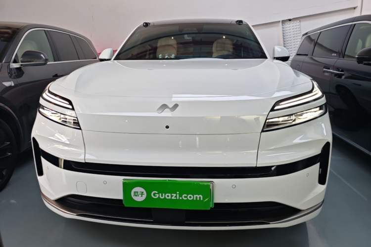 Used ONVO Luxeed L90 2025 Model—Max Six-Seater Version Front
