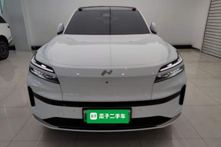 Used ONVO Luxeed L90 2025 Model—Ultra Six-Seater Version Front