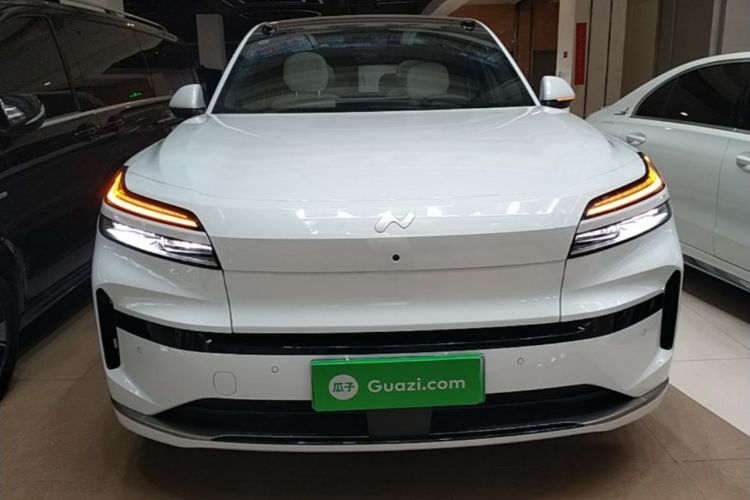 Used ONVO Luxeed L90 2025 Model—Max Six-Seater Version Front