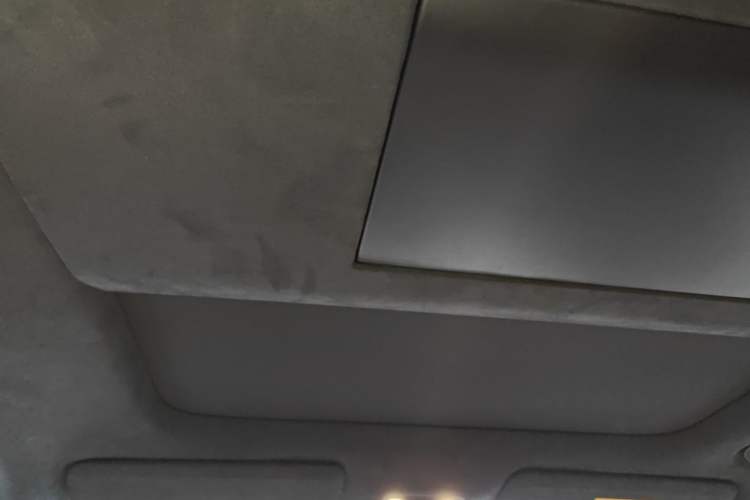 Used ONVO Luxeed L90 2025 Model—Ultra Six-Seater Version Headliner