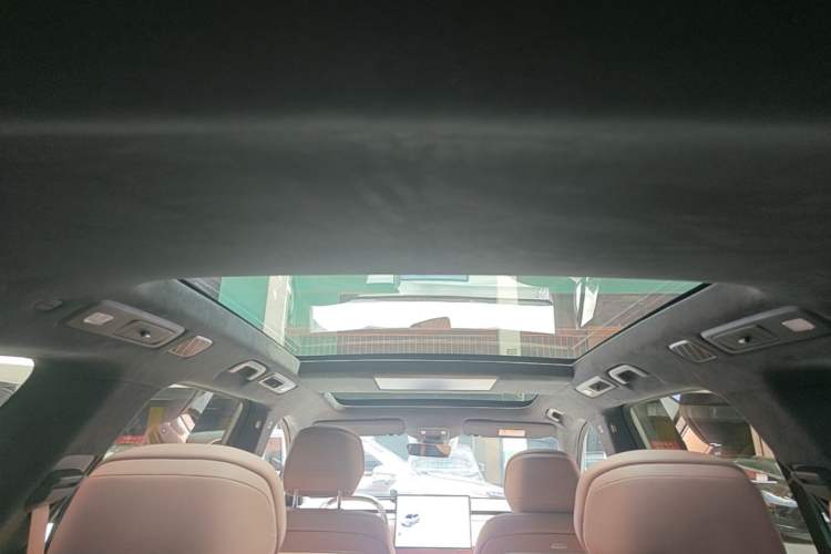 Used ONVO Luxeed L90 2025 Model—Ultra Six-Seater Version Headliner